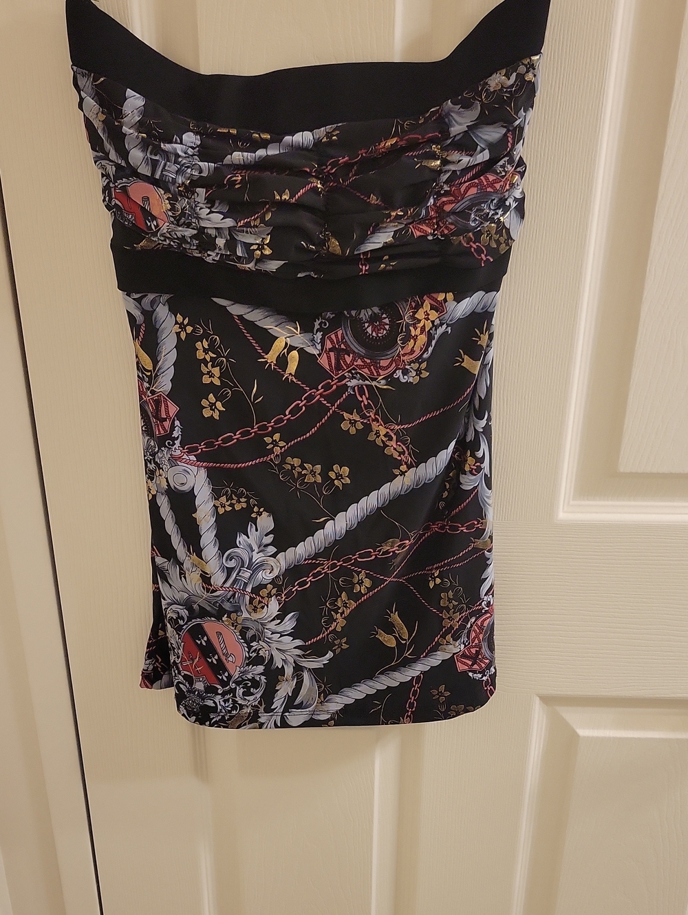Black Strapless Chain-Print Halter Top